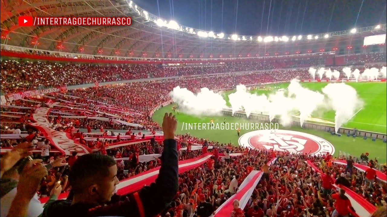 A FESTA INSANA DA TORCIDA COLORADA EM INTER 4x1 COLO-COLO