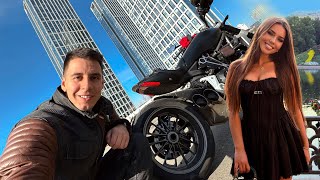 видео: ПОКАТУШКИ НА МОТОЦИКЛЕ! ПОКУПАЕМ ЛИЗЕ ШЛЕМ. ВЕЙКСЕРФИНГ. Дима Гордей IRL-стрим картинка: ПОКАТУШКИ НА МОТОЦИКЛЕ! ПОКУПАЕМ ЛИЗЕ ШЛЕМ. ВЕЙКСЕРФИНГ. Дима Гордей IRL-стрим