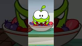 أوم نوم يحب التوت | Om Nom Stories #كرتون #omnomstories #omnom #shortvideo #cuttherope #shorts