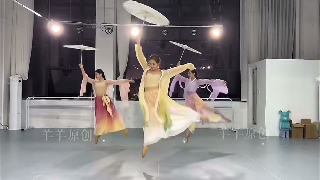 青花瓷 - 羊羊编舞 ｜ Sứ Thanh Hoa - Bản múa ô - Múa cổ trang