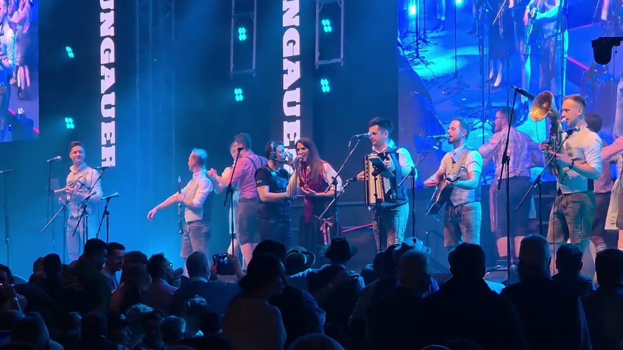 Die Lungauer mit Monika - Avsenik Medley