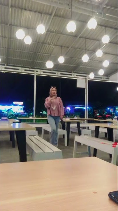 Video Mentahan Halu Di cafe sama cewek cantik. Buat manasin mantan, prank temen.