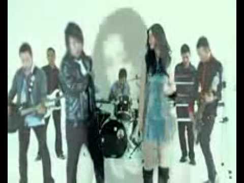 RobinHood Feat Asmirandah - Salahkah Kita