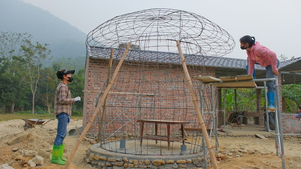 Welding a Steel Frame to Shape the Bathroom