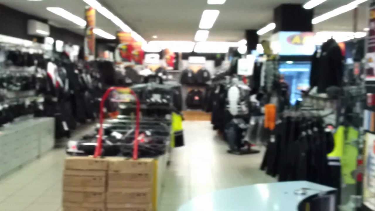 Magasin moto Andorre. Automotoracing - YouTube