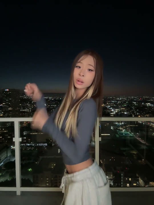 Download lagu Try this dance !!