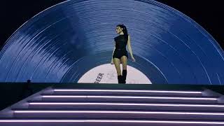 Madison Beer - 'Silence Between Songs' Live (The Spinnin Tour, Glasgow) Resimi