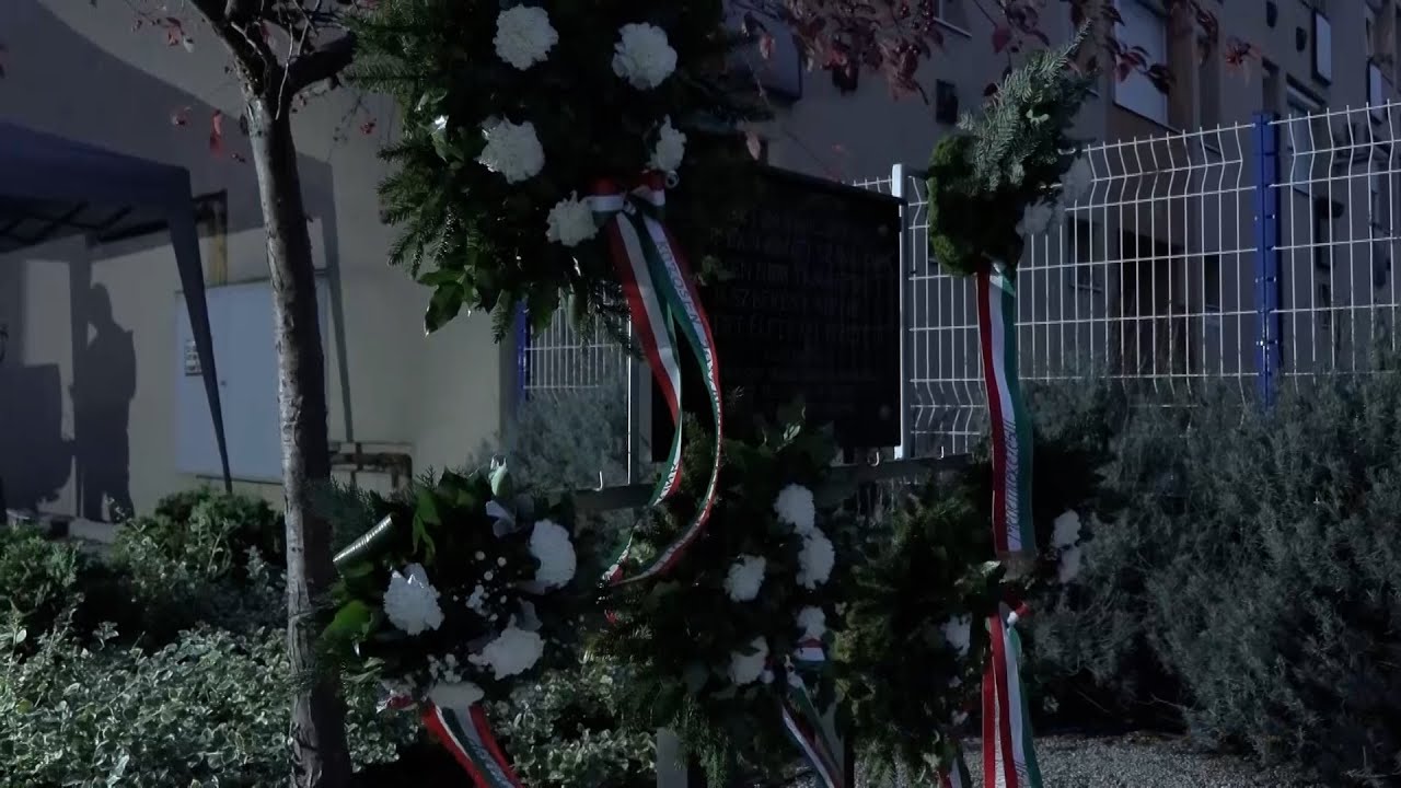 TISZTELETADÁS JÁSZBERÉNYBEN A NEMZETI GYÁSZNAPON YouTube