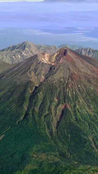 Gunung Berapi Tertinggi Kedua di Indonesia #shorts #rinjani #gunungrinjani #gunungberapi #lombok