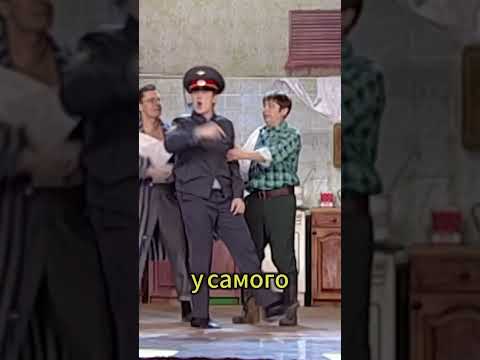 Очередь в душ #shorts #уральскиепельмени #шоууральскиепельмени #новыйвыпуск #смешныемоменты