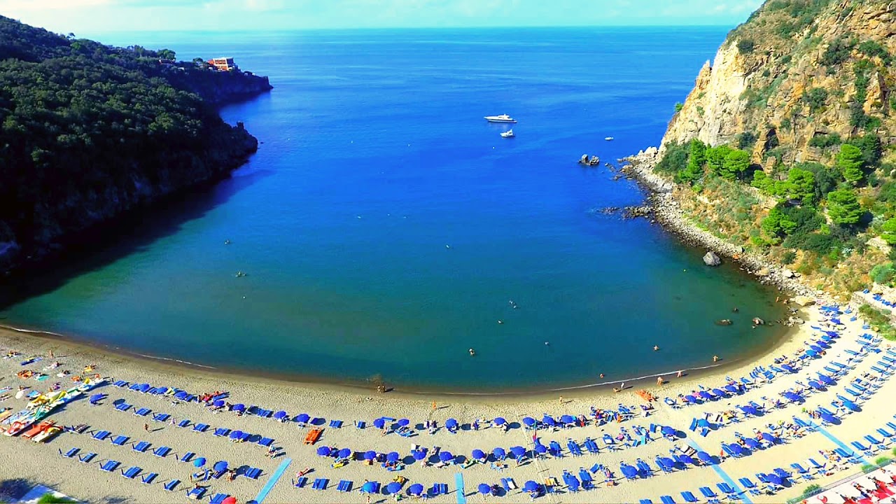 La Baia Di San Montano Isola Dischia
