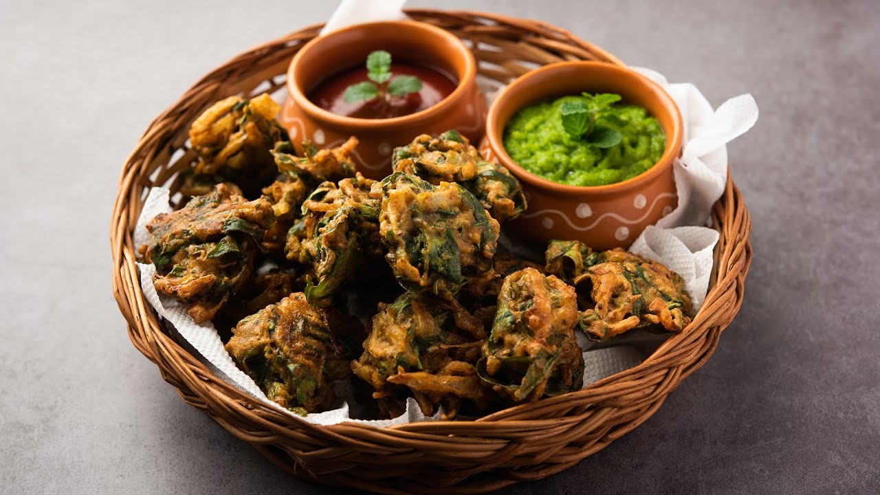 हलवाई स्टाइल में पालक की पकौड़ी बनाने का सही तरीका | Palak Ke Pakode | Palak Pakoda Sanakitchen 22