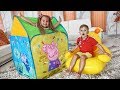 Diana and Roma play with Peppa Pig toy tent