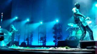 Goldfrapp - Strict Machine (Live at B1 Club, Moscow - 11-06-2010)