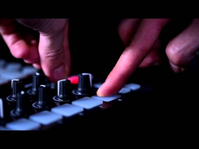 MIDI-контроллер NOVATION LAUNCH CONTROL MIDI