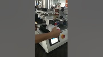 智衍科技_半自動平面貼標機  Semi automatic flat labeling machine