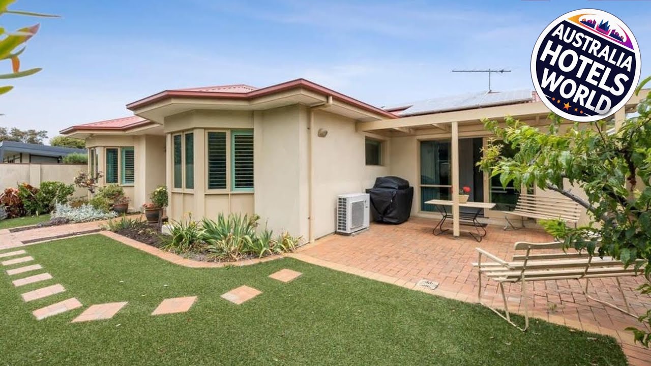 Seaside Strolls - Steps to Torquays Cafes and Beaches | Australia 🏩
