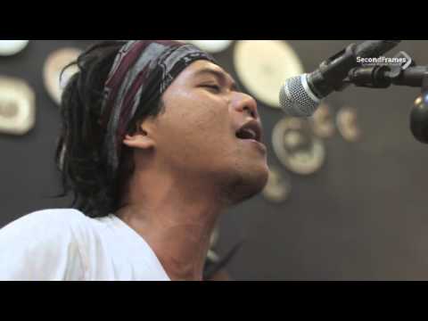 Cah Reggae - Tikus Kantor Live at Sadimo Barbershop Cah Reggae - Tikus Kantor Live at Sadimo Barbershop
