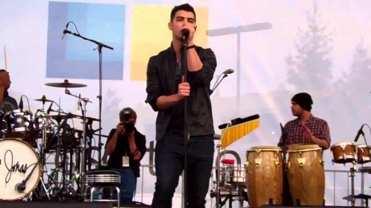 Joe Jonas Just in Love Live 11/12/11 Microsoft Store [HD] YouTube