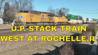 UNION PACIFIC 2658 LEADS A STACK TRAIN AT ROCHELLE,IL