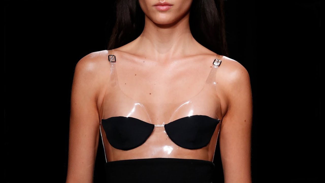 Christopher Kane SS23 Runway Show