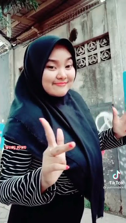 Tiktok jilbab ketat gunung gede