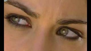 hazal kaya gözlerin acıya gülmek