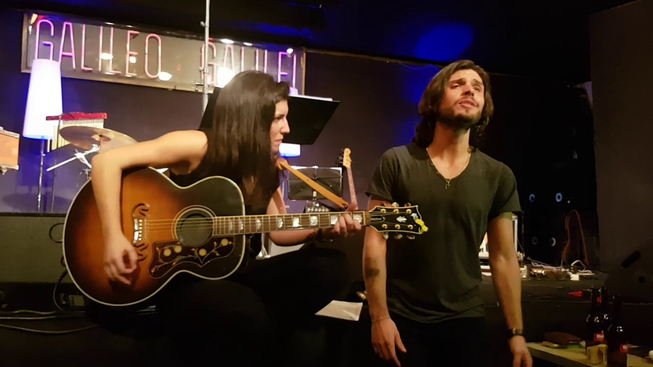 Fredi Leis - Quédate aunque sea en blanco