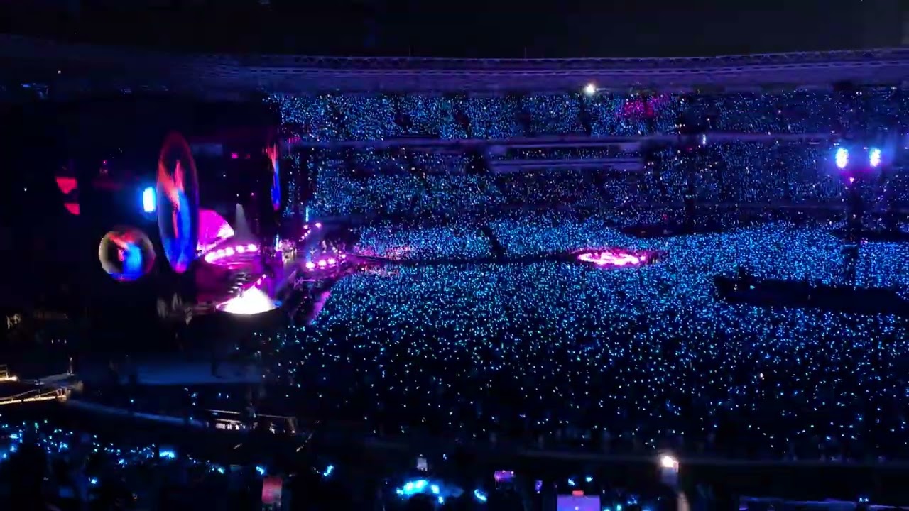 Coldplay - My Universe (Live Jakarta)
