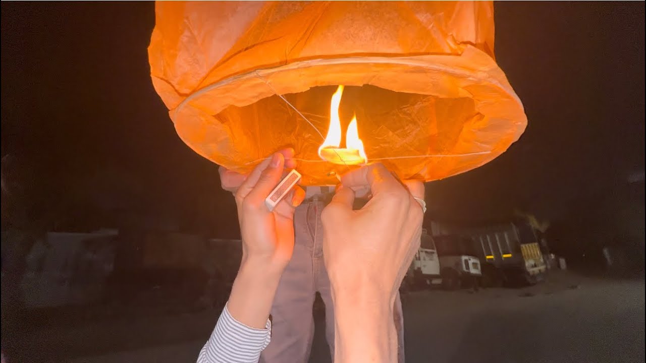 “🤷Aasman Upar Tha, Yaadein Aur Upar Chali Gayi ✨”