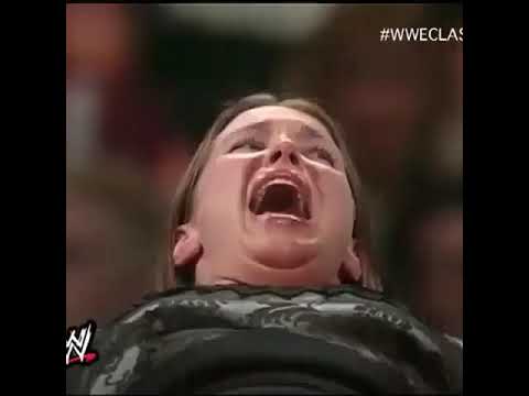 ستيف اوستن ينقد ستيفاني ماكمان من جحيم الاندرتيكر 