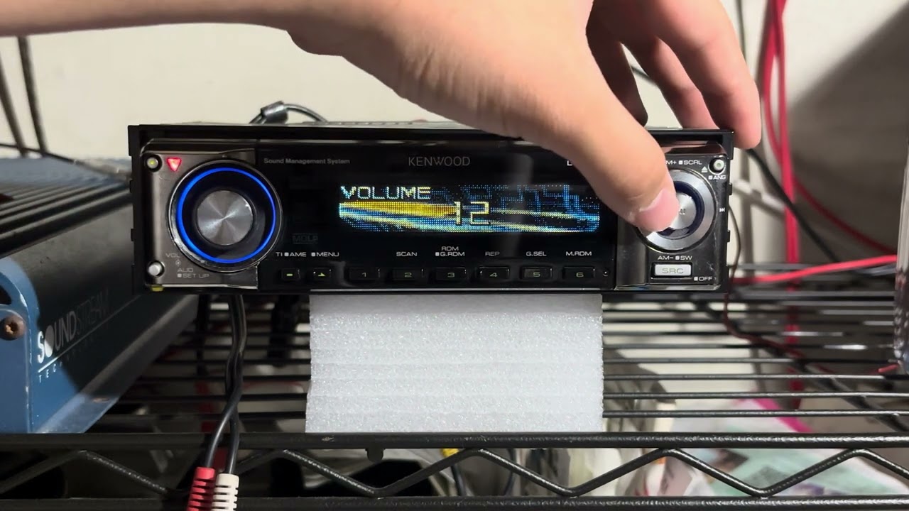 カーオーディオ KENWOOD L707MD 平成のカーステ入門機にオススメKENWOOD L707MD - YouTube