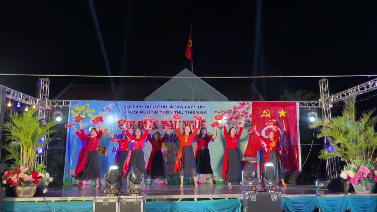 Phố xuân CLBDV Thủ Thiện Hạ