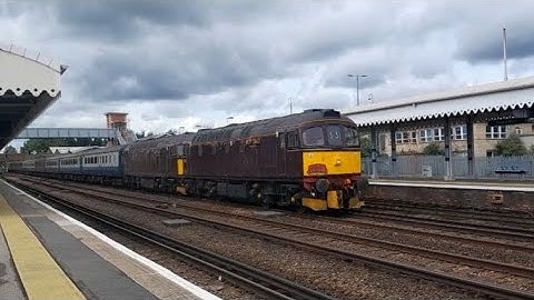 Class 33 & Class 47 diesels passing through Paddock Wood Station. 7th June 2025.