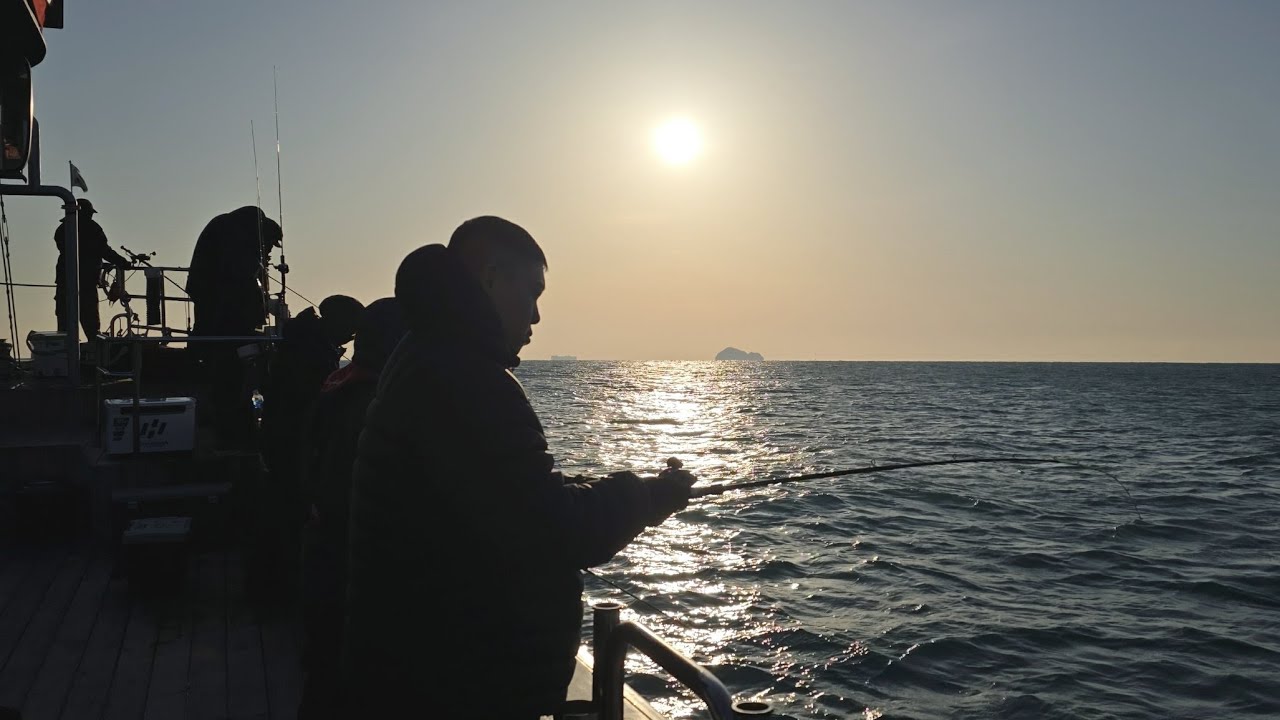 날씨안좋아도  내만권  다잡아낚시 가즈앙!