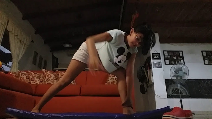 Haciendo poses de yoga capítulo 1