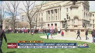 Thousands protest abortion law at Statehouse