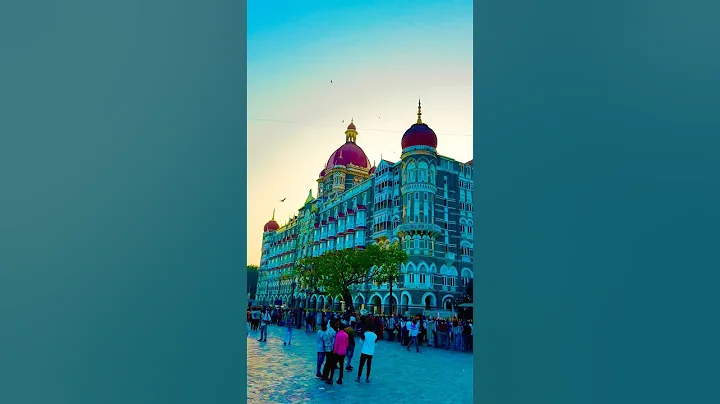 Taj hotel & gateway of India Mumbai !#shorts #gatewayofindia #tajhotels #mumbai #bombay #travel