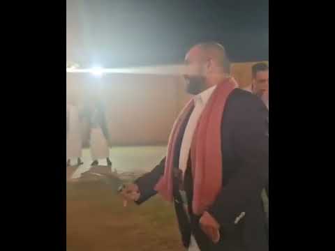 صلاح علي عبدالله صالح يؤدي رقصة البرع في ليلة مراسيم عرس شقيقة صخر 