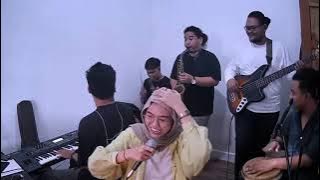 Live Youtube Salma Salsabil - Sesaat Kau Hadir