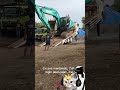 ndak bahaya!! #excavator #hitachizaxisbelahjalan #automobile #alatberatterbesar #alatberat