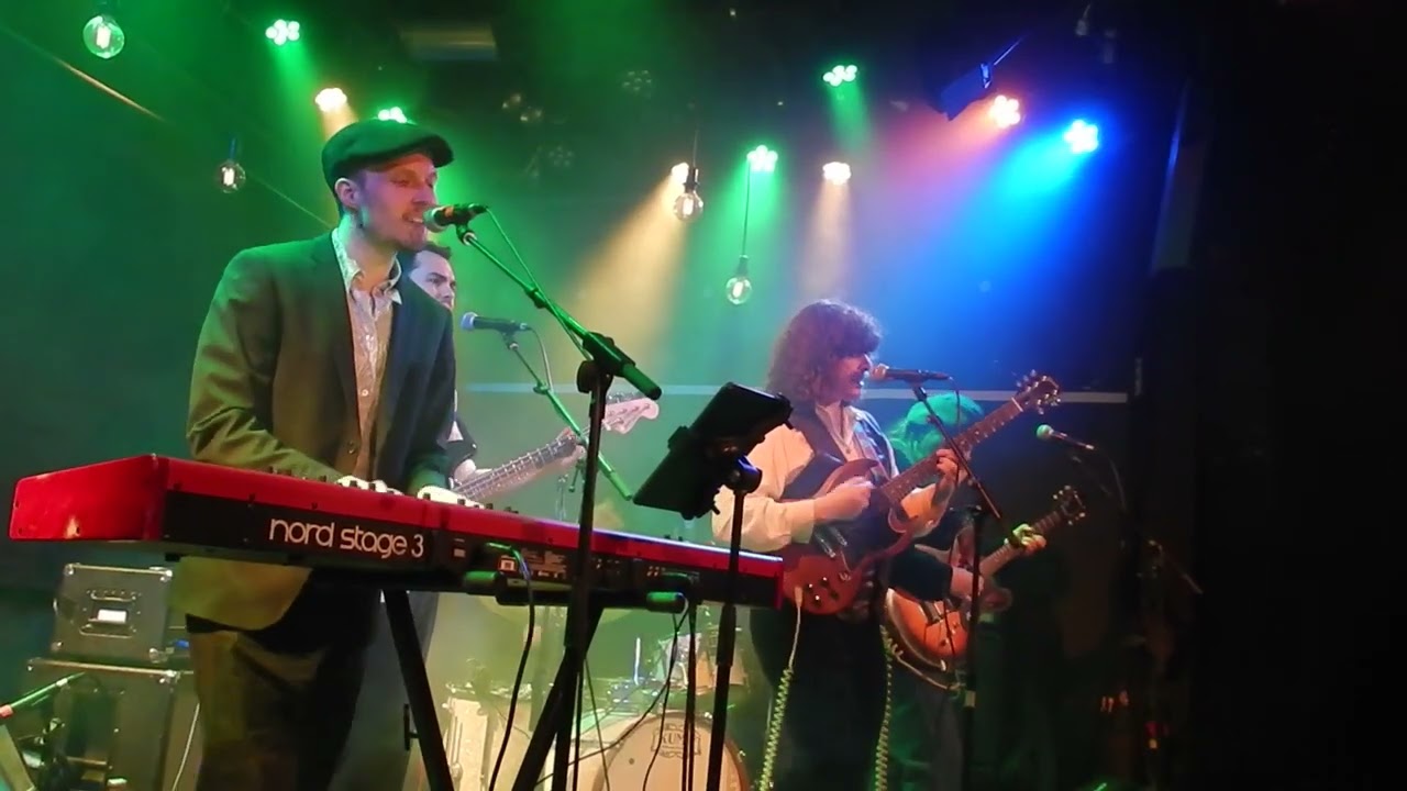 Michael Bleu - Kaiken sais räjäyttää