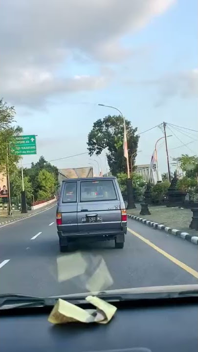 Story Wa polosan pergi keluar kota sama keluarga buat prank temen di wa