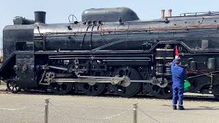 189_【SL D51　真岡鐡道4K】D51 type steam locomotive No. 146.　D51形蒸気機関車146号機が元気に汽笛を鳴らしていました。