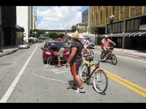 Brad vs the Fiesta at Bike Miami Part 1 of 2 5/17/09