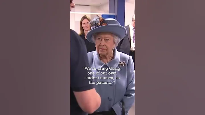 The Queen Had Them Howling!