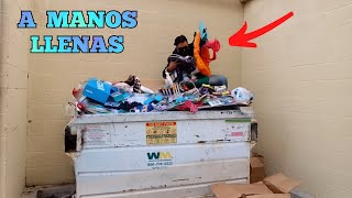 que SUERTE . TODO esto es DINERO tirado a la BASURA #dumpsterdiving #loquetiranenusa #trash #niko