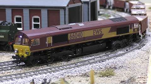 BACHMANN 32-733DS CLASS 66 040 - EWS LIVERY