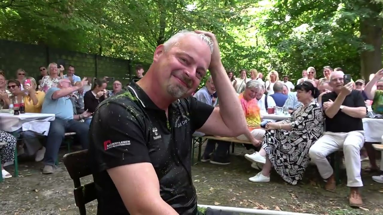 BSV Wevelinghoven 1924 e.V. - Vizepräsident Dennis Schlösser wird mit Erftwasser getauft 26.8.2025