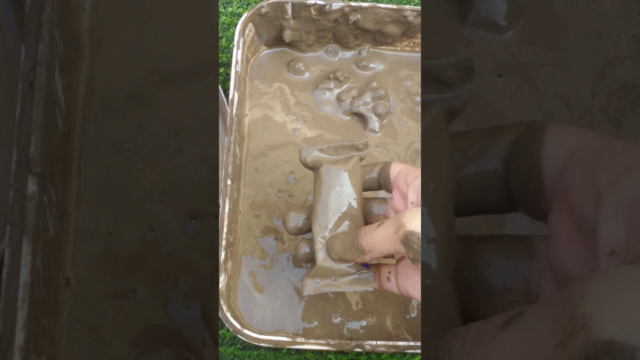 What is in mud??ice cream mix